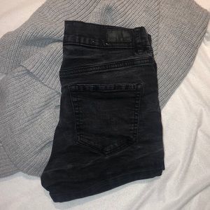 Black jean shorts!